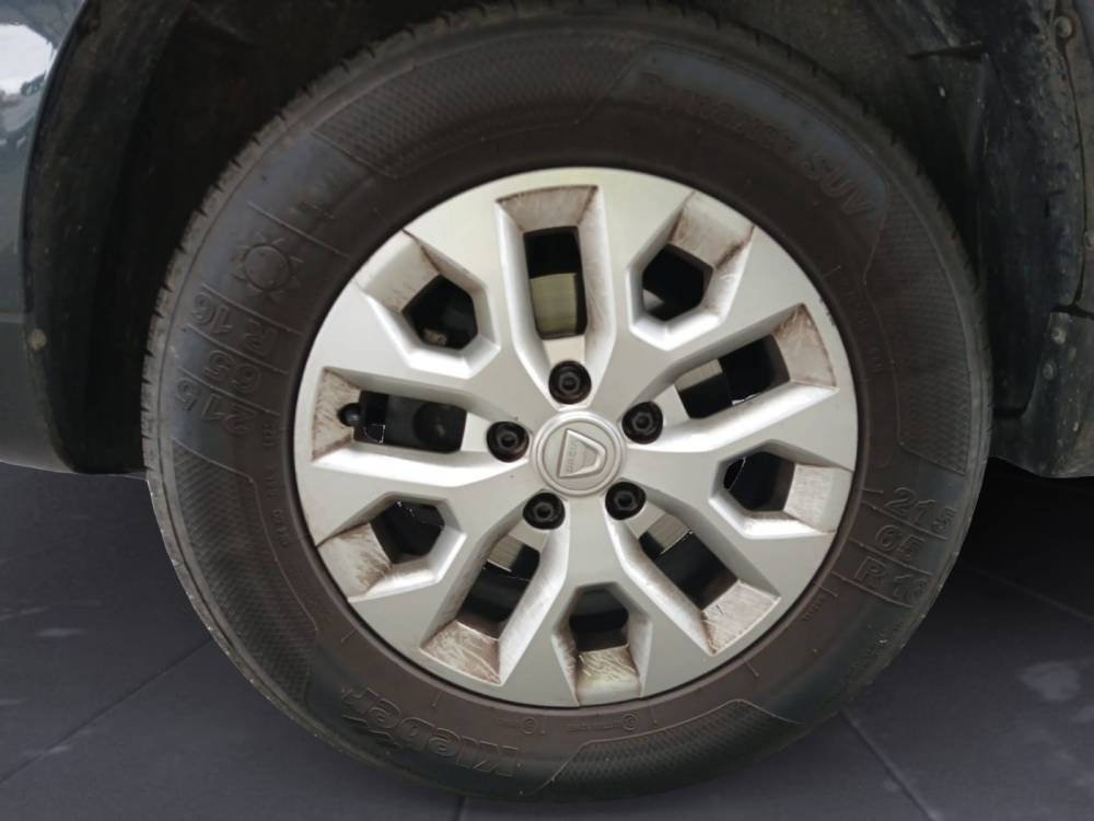 photo-1763731457197-8