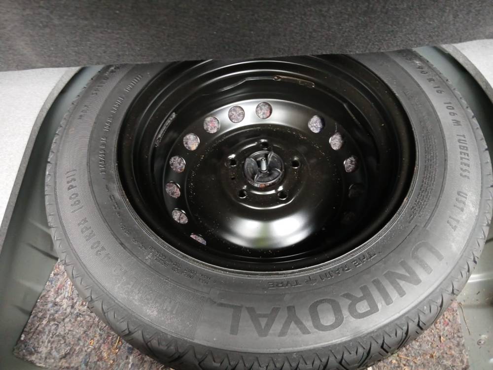 photo-1763731457197-12